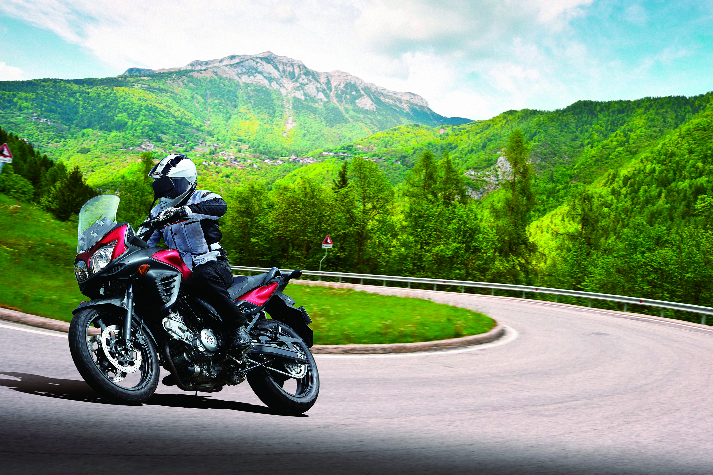 Dl strom 650. Suzuki v-Strom 650. Suzuki dl650 v-Strom. Сузуки DL 650 V-Strom. Suzuki dl650 v-Strom 2014.